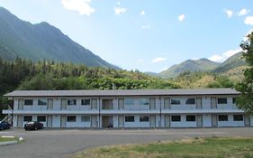 Retasket Lodge & Rv Park